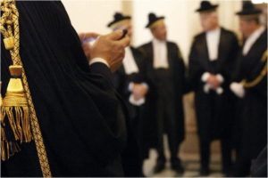 La stagione dei premi. Avvocato dell’Anno. Primi Cento. Studi legali in classifica. Cacciate i mercanti dal Tempio.